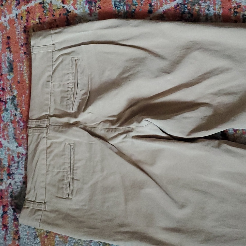 Old Navy Wide Leg Pants in Khaki Tan - Picture 7 of 10